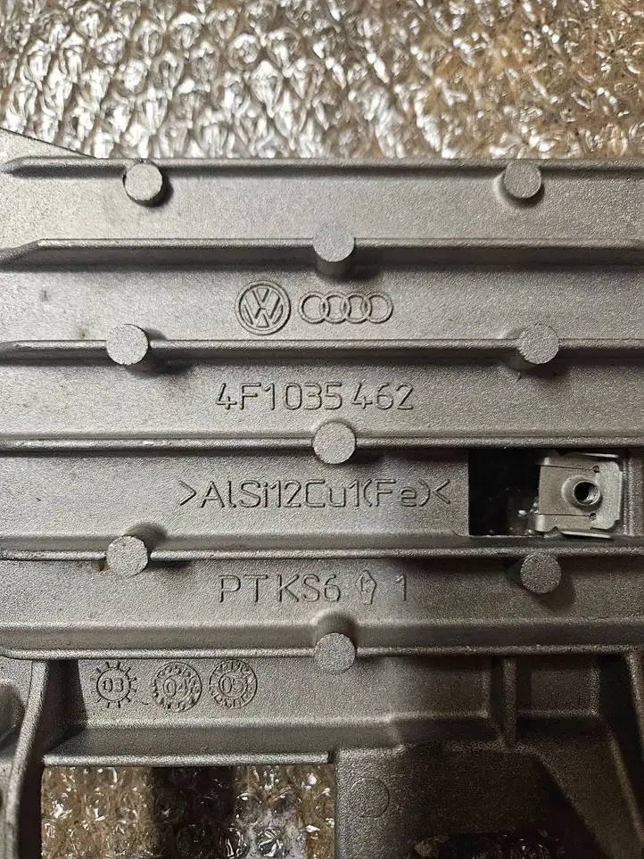 Audi A6 S6 C6 4F (2004 - 2008) 4F1035462 Кронштейн усилителя звука — фото 3