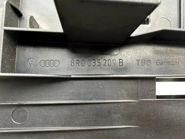 Audi Q5 SQ5 (2008 - 2012) 8R0035209B Кронштейн усилителя звука — фото 5