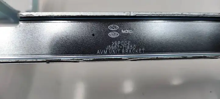Kia Stinger (2017 - ) J5957-71850 Кронштейн усилителя звука — фото 4