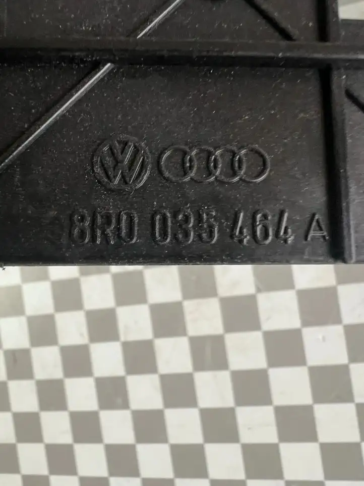 Audi Q5 SQ5 (2012 - 2017) 8R0035464A Кронштейн усилителя звука — фото 3