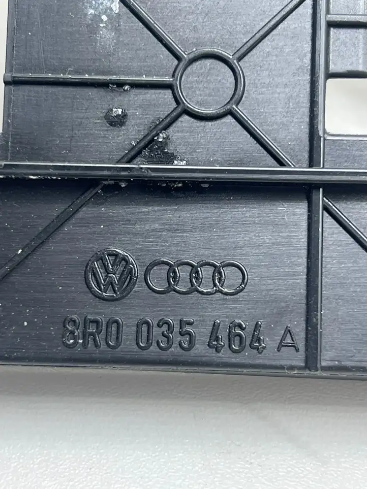 Audi Q5 SQ5 (2012 - 2017) 8R0035464A Кронштейн усилителя звука — фото 5