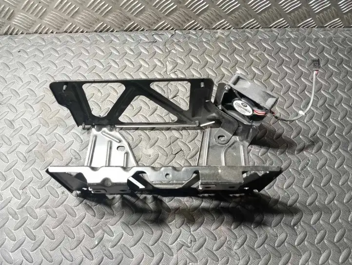 BMW 6 F12 F13 (2010 - 2018) 65159174269 Кронштейн усилителя звука — фото 1