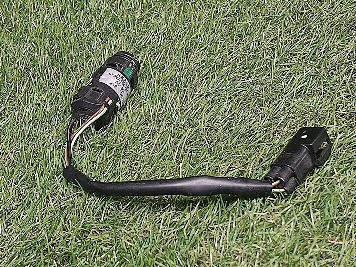 Ford Mondeo Mk III (2000 - 2007)  97BW19C734AD Датчик температуры салона