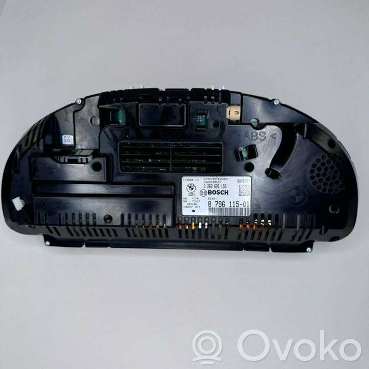 BMW X5 F15 (2013 - 2017)  8796115 Спидометр (приборный щиток)