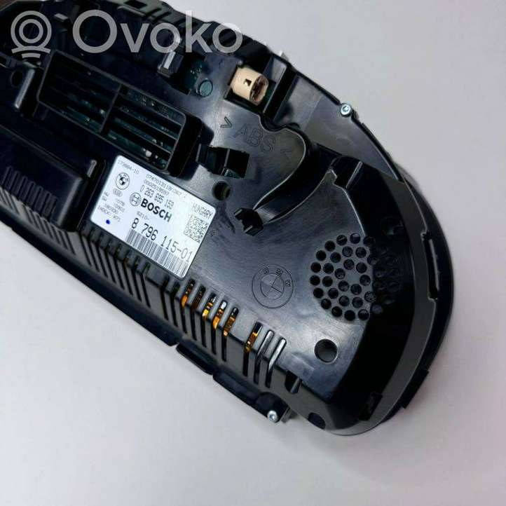 BMW X5 F15 (2013 - 2017)  8796115 Спидометр (приборный щиток)