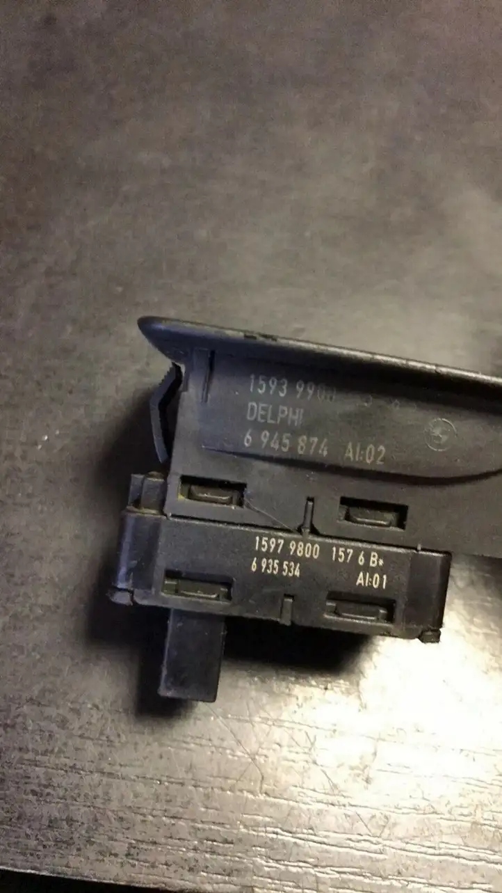 BMW 3 E90 E91 (2005 - 2012) 6945874 Кнопка стеклоподъемников — фото 3