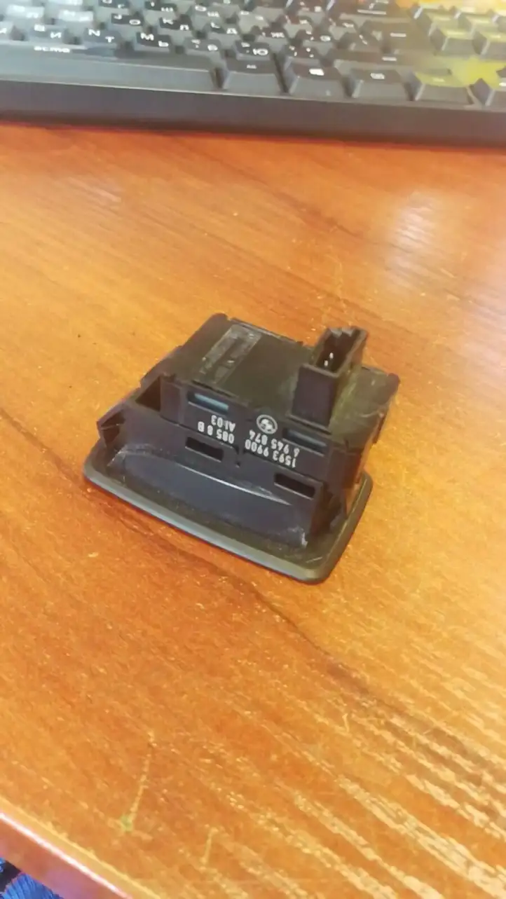 BMW 3 E90 E91 (2005 - 2012) 6945874 Кнопка стеклоподъемников — фото 2