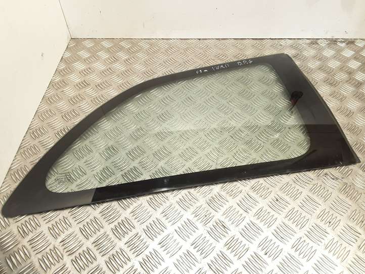 Toyota Yaris (2005 - 2009)  43R00048 Заднее боковое стекло кузова