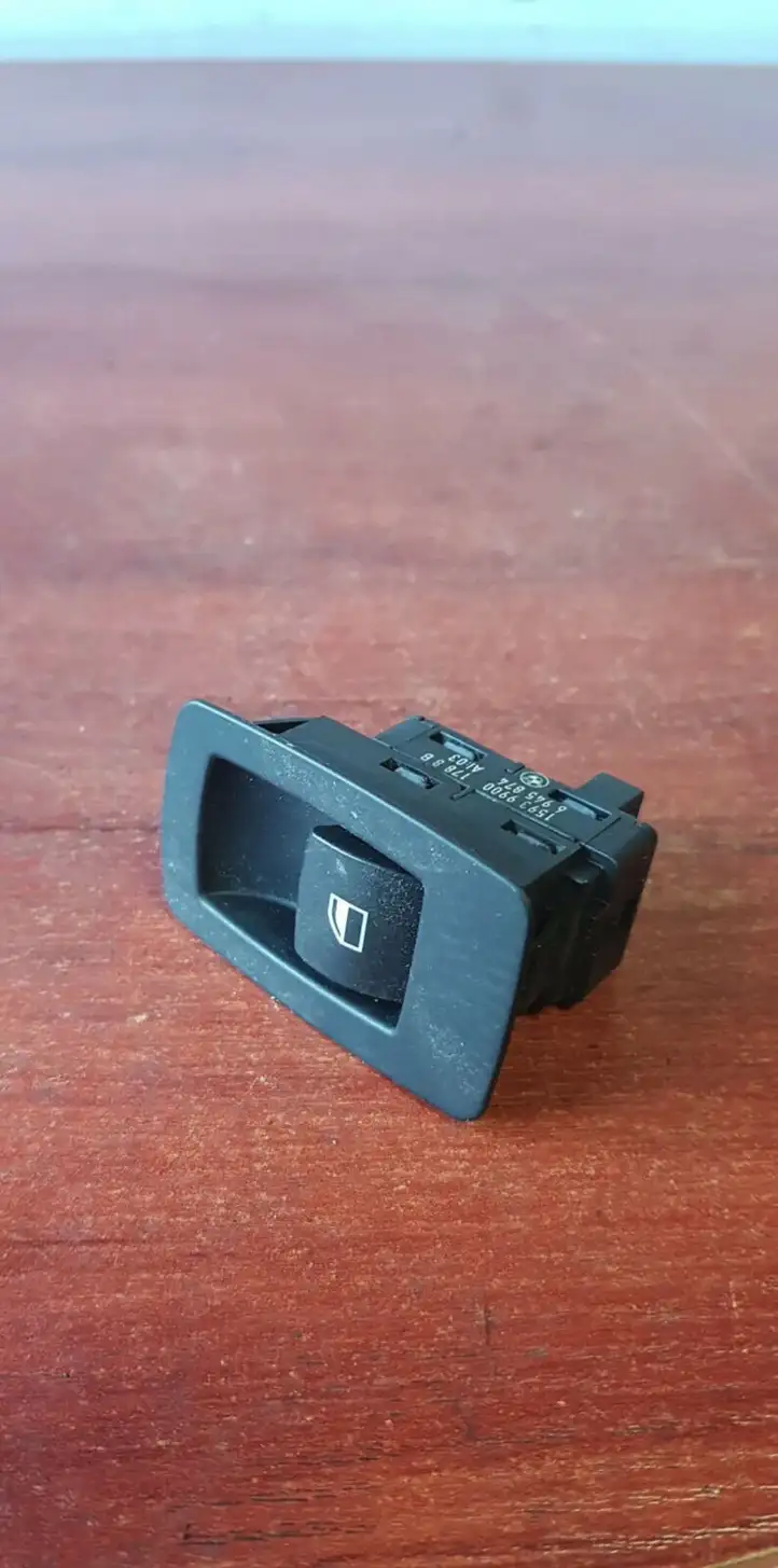 BMW 3 E90 E91 (2005 - 2012) 6945874 Кнопка стеклоподъемников — фото 1