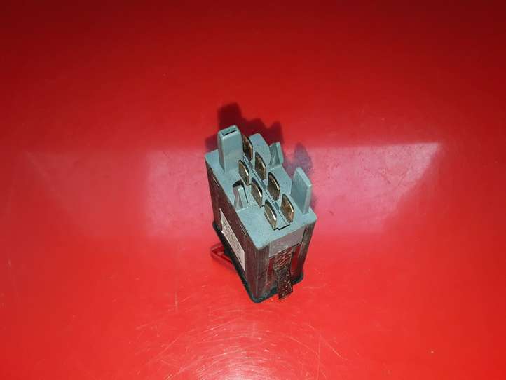 Skoda Octavia Mk1 (1U) (1996 - 2004)  1U0953235B Включатель аварийных фонарей