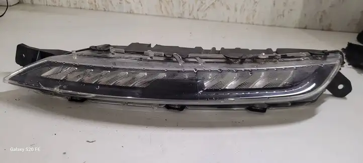 Citroen C4 Grand Picasso (2013 - 2016) 9816714880 Дневные ходовые огни (LED) — фото 1