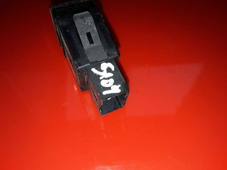 Volkswagen Polo (2001 - 2005)  6Q0953235A Включатель аварийных фонарей