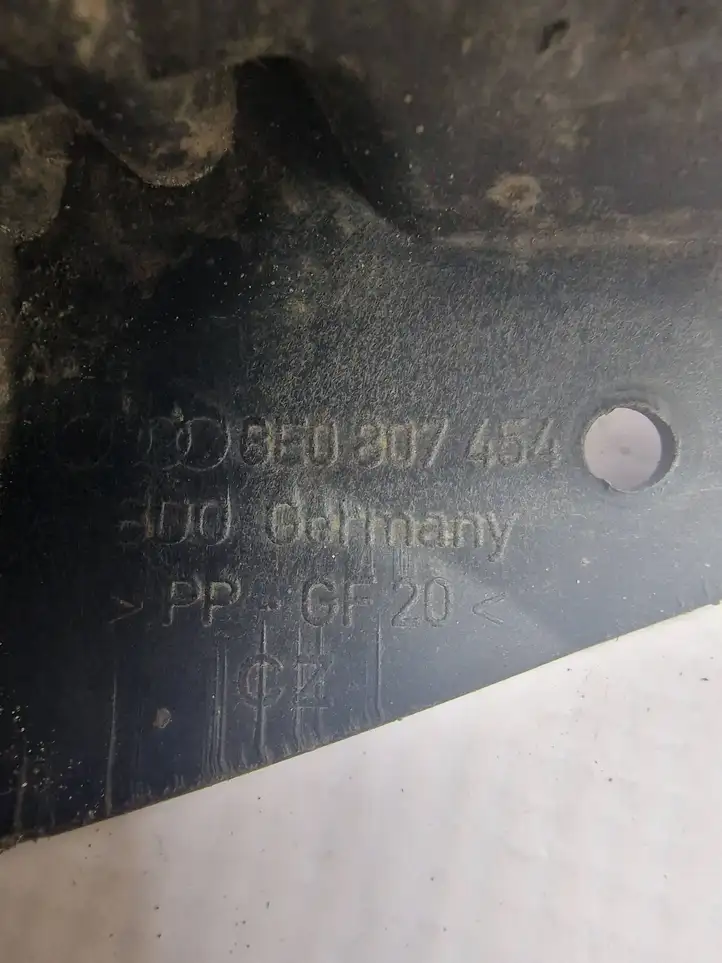 Audi A4 S4 B6 8E 8H (2000 - 2006) 8E0807454 Кронштейн заднего бампера — фото 2