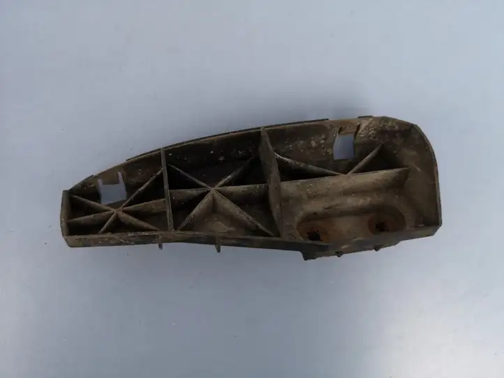 Toyota Corolla Verso AR10 (2004 - 2009) 525630F010 Кронштейн заднего бампера — фото 3
