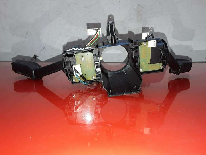 Skoda Octavia Mk3 (5E) (2013 - 2019)  5Q0953507AC Комплект ручек