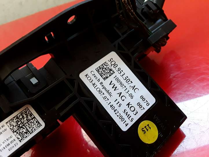 Skoda Octavia Mk3 (5E) (2013 - 2019)  5Q0953507AC Комплект ручек