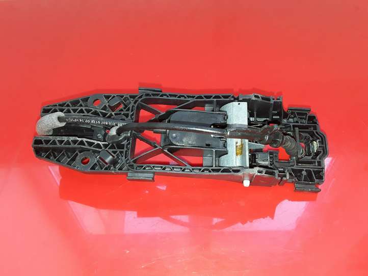 Skoda Octavia Mk3 (5E) (2013 - 2019)  5L0837885C Кронштейн