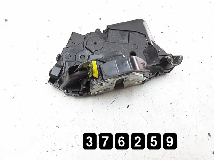 Toyota Prius (XW20) (2003 - 2009) Замок ручки двери — фото 1