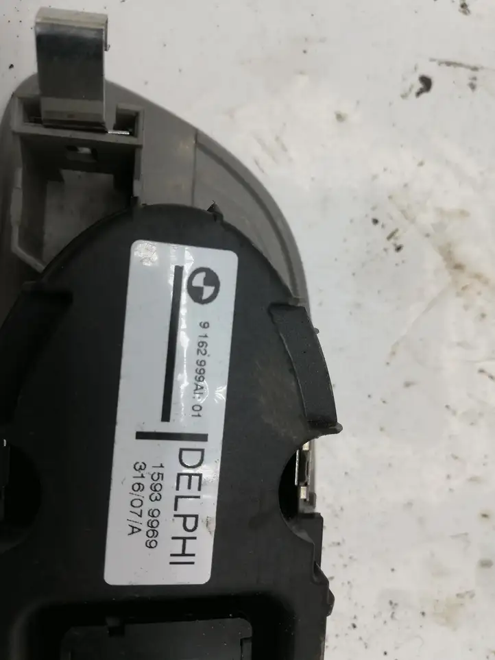 BMW 1 E81 E87 (2004 - 2011) 9162999 Кнопка стеклоподъемников — фото 3