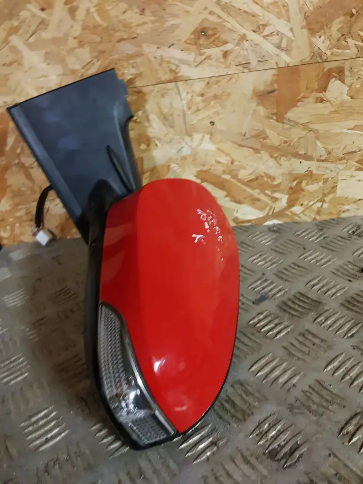 Toyota Yaris (2014 - 2019) Боковое зеркало с электроприводом — фото 2