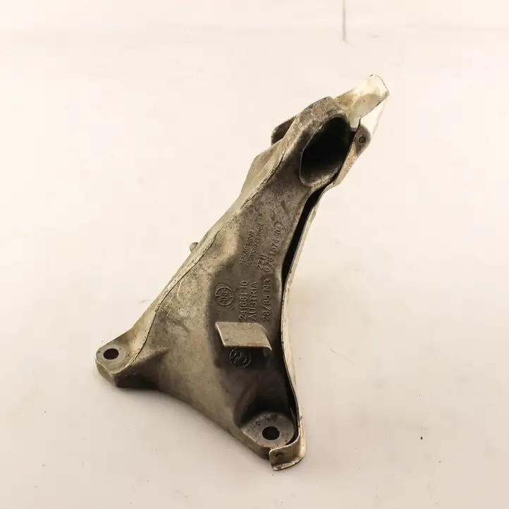 BMW 1 E81 E87 (2004 - 2011) 6764574 Кронштейн двигателя — фото 1