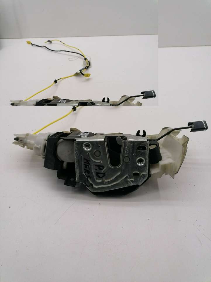 Mercedes-Benz S W220 (1998 - 2006)  2207207835 Передняя звукоизоляция
