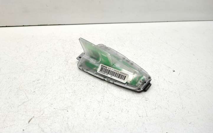 BMW 3 E92 E93 (2005 - 2014)  6935688 Антенна (антенна GPS)
