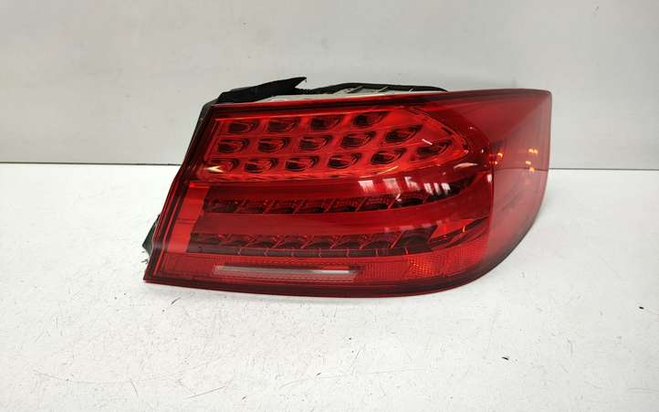 BMW 3 E92 E93 (2005 - 2014)  7251958 Задний фонарь в кузове