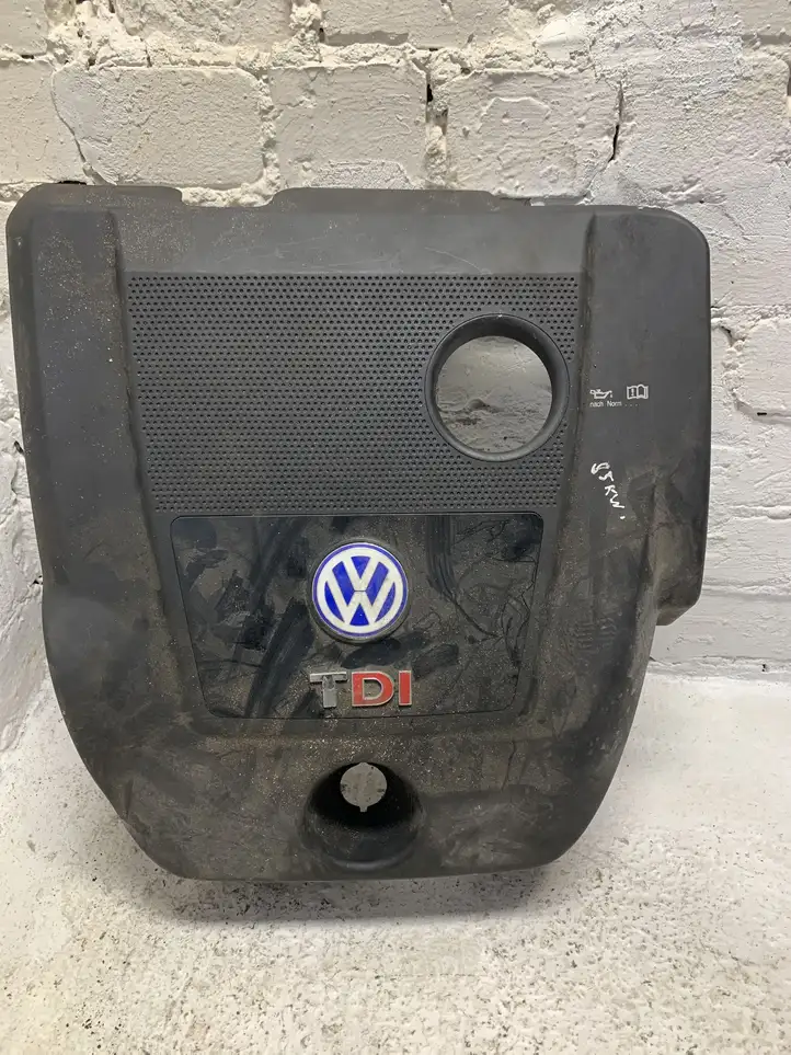 Volkswagen Golf IV (1998 - 2005) 013209 Крышка двигателя декоративная — фото 1