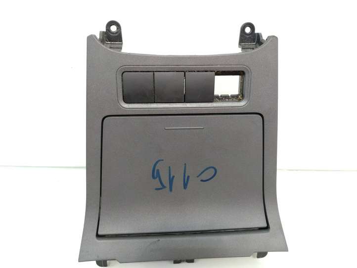 Volkswagen Golf V (2003 - 2009)  1K0857961 Передняя пепельница