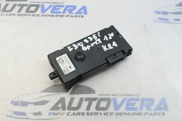 BMW 3 F30 F35 F31 (2012 - 2018) 9231177 Усилитель антенны — фото 1