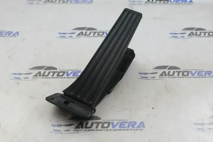 BMW X3 F25 (2010 - 2017) 6852644 Педаль акселератора — фото 1