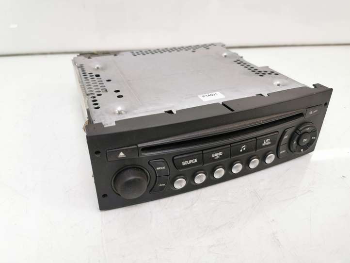 Fiat Scudo (2007 - 2016)  96662669XT04 Радио/ проигрыватель CD/DVD / навигация