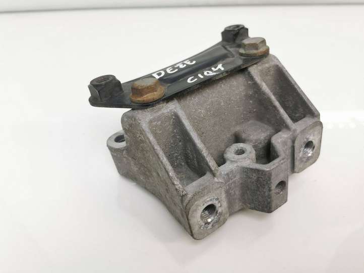 Volkswagen Golf V (2003 - 2009)  1K0199111D Кронштейн