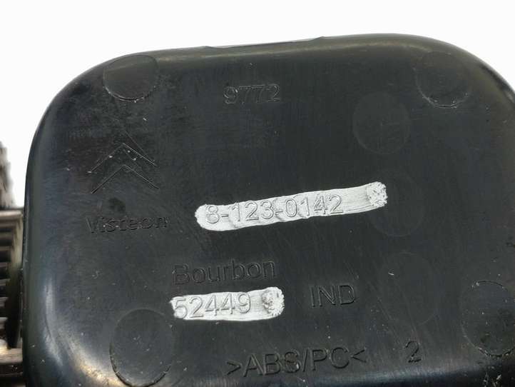 Citroen C5 (2004 - 2008)  81230142 Пепельница