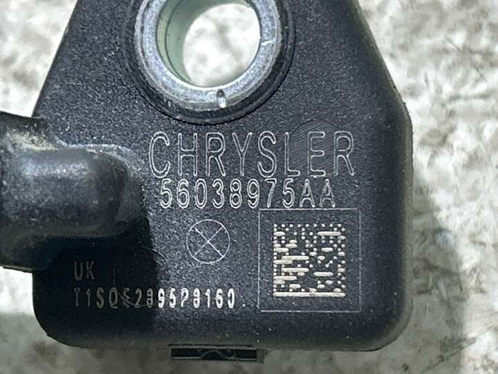 Jeep Cherokee (2017 - 2022)  56038975AA Датчик удара надувных подушек