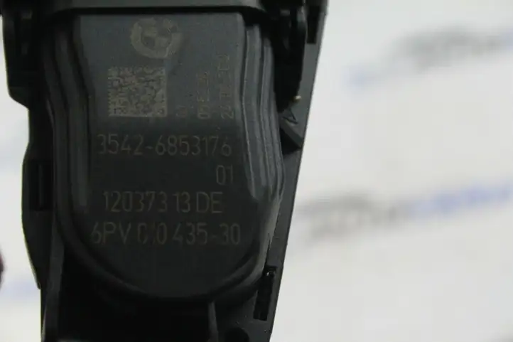 BMW 3 F30 F35 F31 (2012 - 2018) 6853176 Педаль акселератора — фото 2