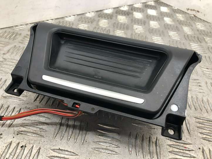 BMW 5 F10 F11 (2009 - 2016)  9171558 Пепельница