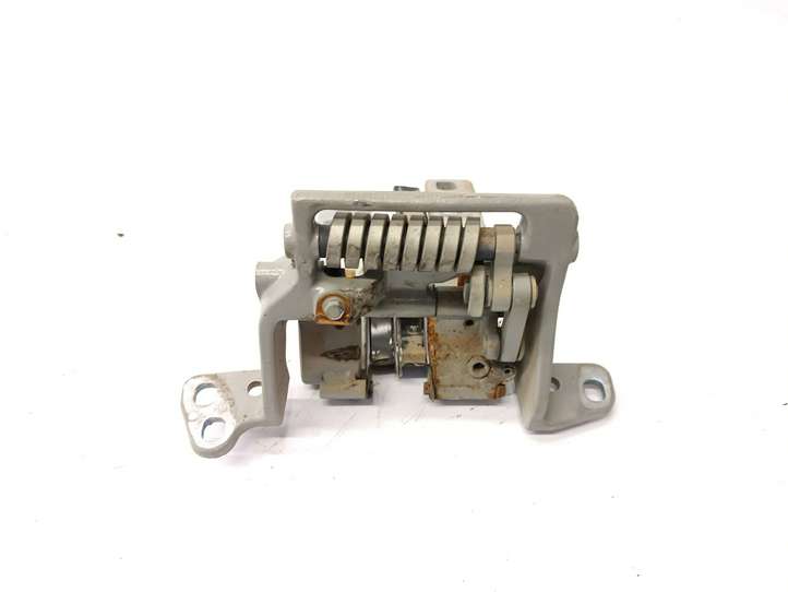 BMW 5 E60 E61 (2004 - 2010)  7061384 Петля (петли) задней крышки