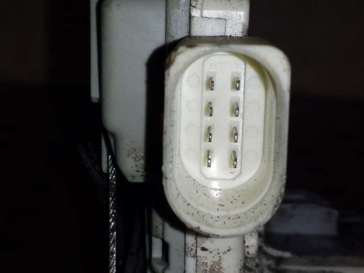 Audi Q5 (2008 - 2012)  8J2837015A Передняя звукоизоляция