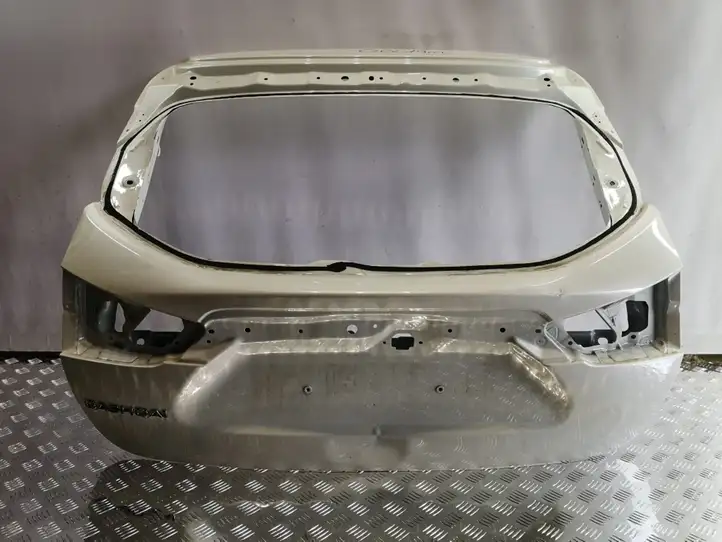 Nissan Qashqai (2017 - 2020) Крышка багажника — фото 3