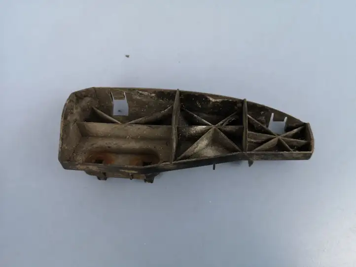 Toyota Corolla Verso AR10 (2004 - 2009) 525620F010 Кронштейн заднего бампера — фото 2