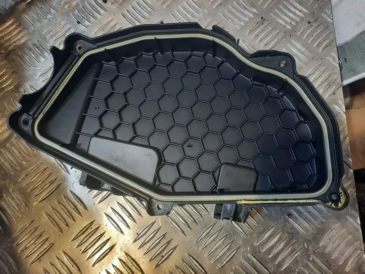 Audi A7 S7 4G (2010 - 2014) 4G1907355B Крышка ящика предохранителей — фото 7