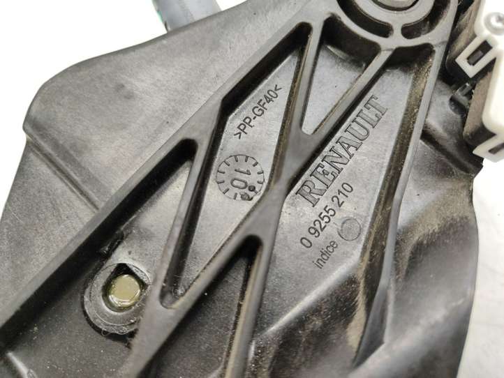 Renault Laguna (2007 - 2015)  465030297R Педаль сцепления