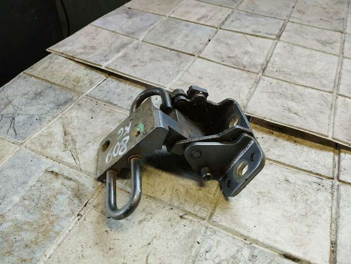Volkswagen Touareg I (2002 - 2010)  7L0833411 Нижняя петля задней двери
