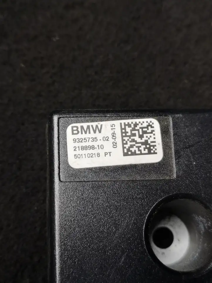 BMW 3 F30 F35 F31 (2012 - 2018) 9325735 Усилитель антенны — фото 3