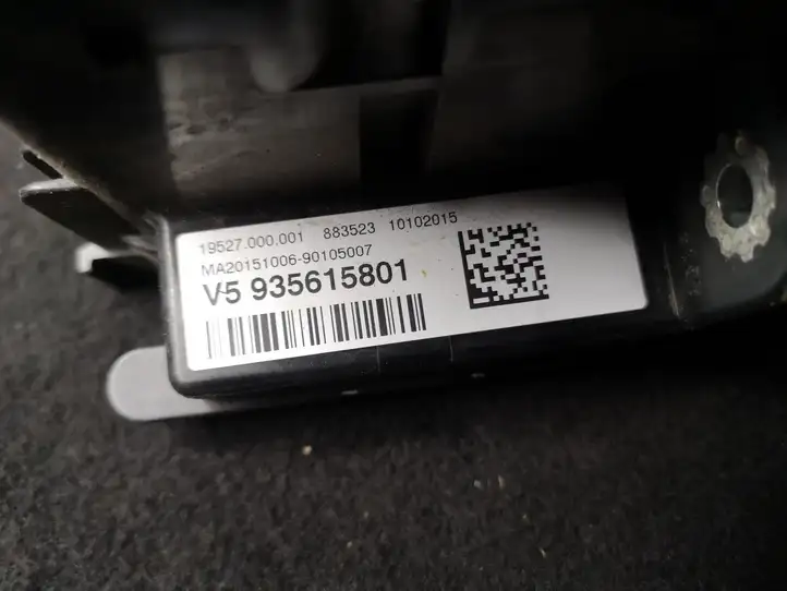 BMW 3 F30 F35 F31 (2012 - 2018) 935615801 Клеммный узел плюсовых проводов — фото 2