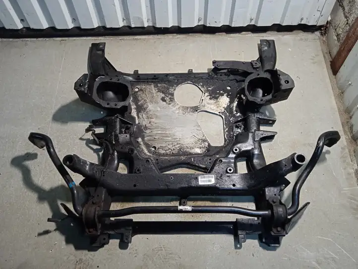 BMW X5 E70 (2006 - 2013) 677935702 Передняя балка подвески — фото 1