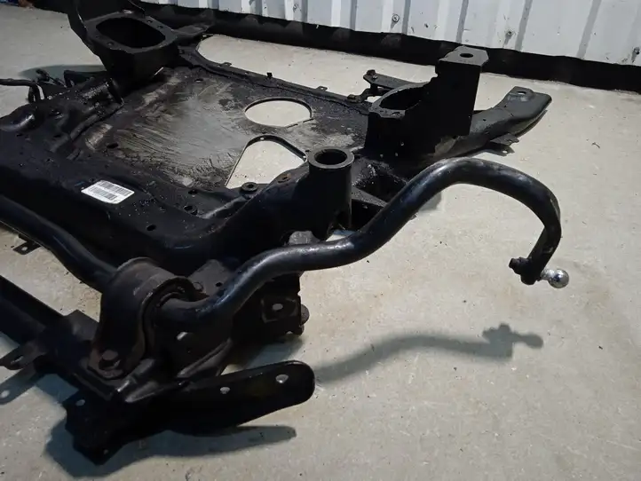 BMW X5 E70 (2006 - 2013) 677935702 Передняя балка подвески — фото 2