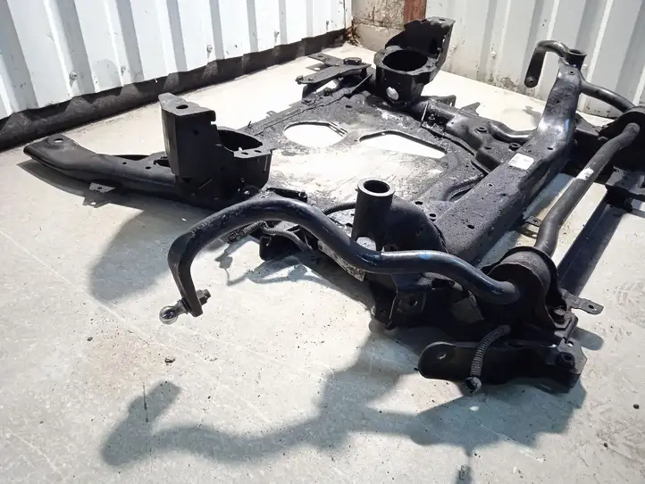 BMW X5 E70 (2006 - 2013) 677935702 Передняя балка подвески — фото 4
